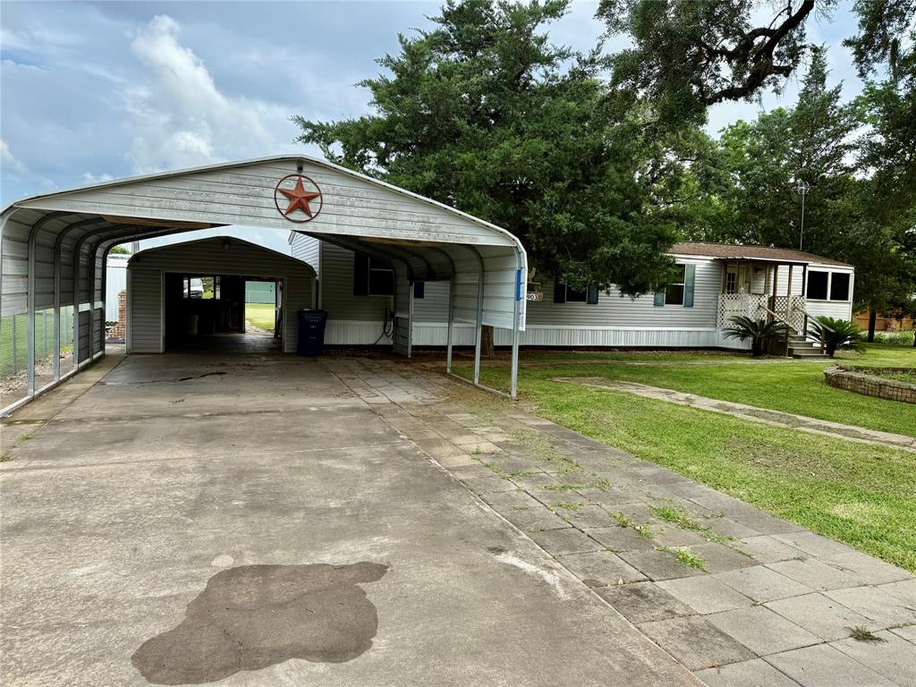 903 Marion Street, Brazoria, Texas image 1