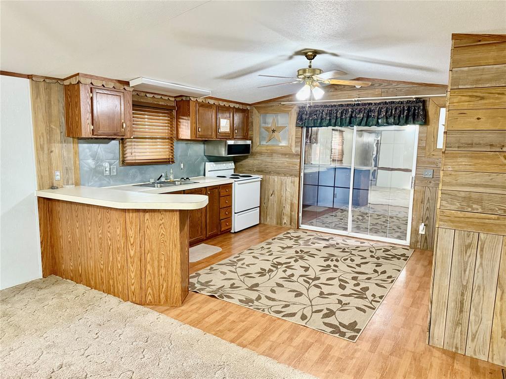 903 Marion Street, Brazoria, Texas image 7