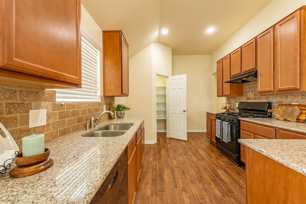 10742 Chestnut Path Way Way, Tomball, Texas image 7