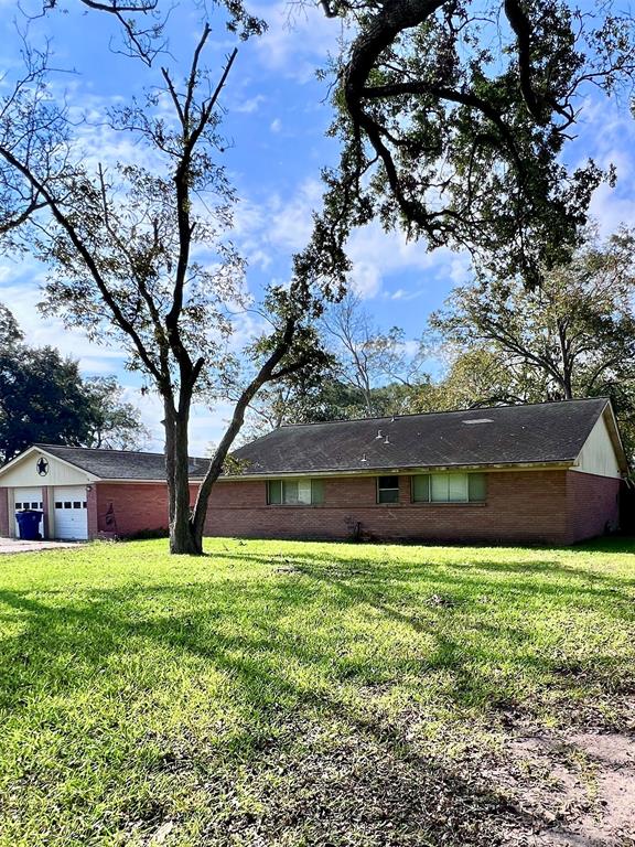 707 Maple Street, Sweeny, Texas image 8