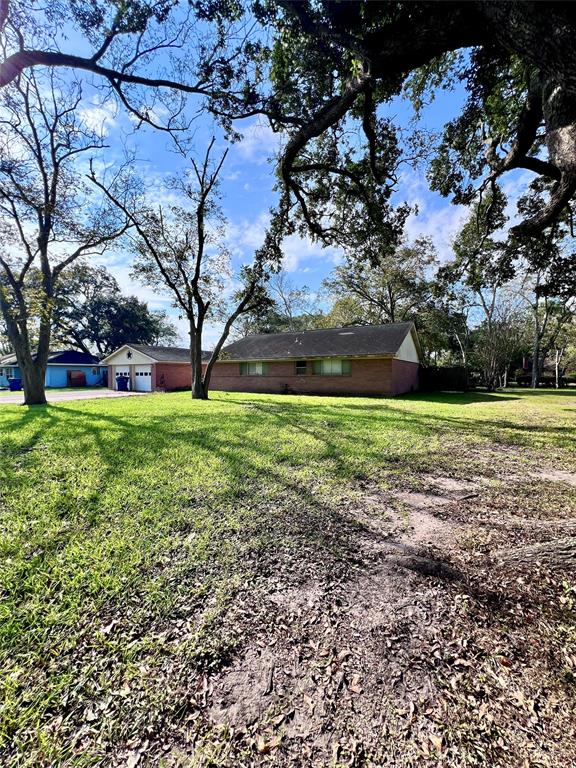 707 Maple Street, Sweeny, Texas image 7