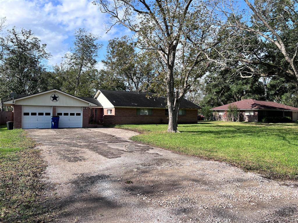 707 Maple Street, Sweeny, Texas image 3