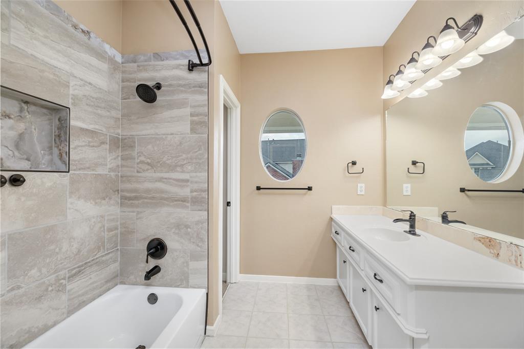 5811 Cimmaron Creek Court, Spring, Texas image 40