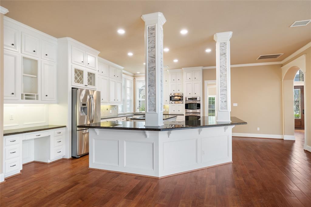 5811 Cimmaron Creek Court, Spring, Texas image 19