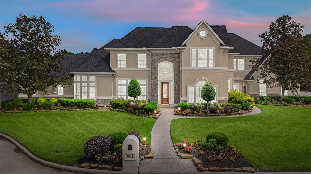 5811 Cimmaron Creek Court, Spring, Texas image 1