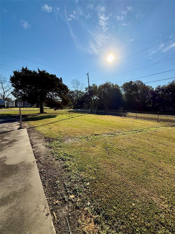 616 7th Street, Winnie, Texas image 3