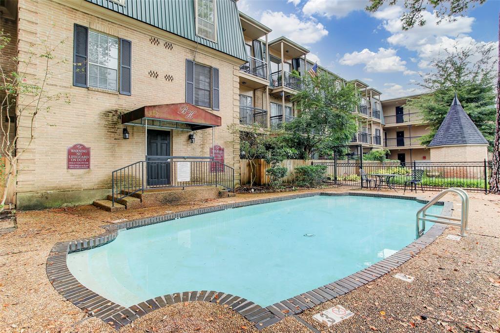 4515 Briar Hollow Place #101, Houston, Texas image 12