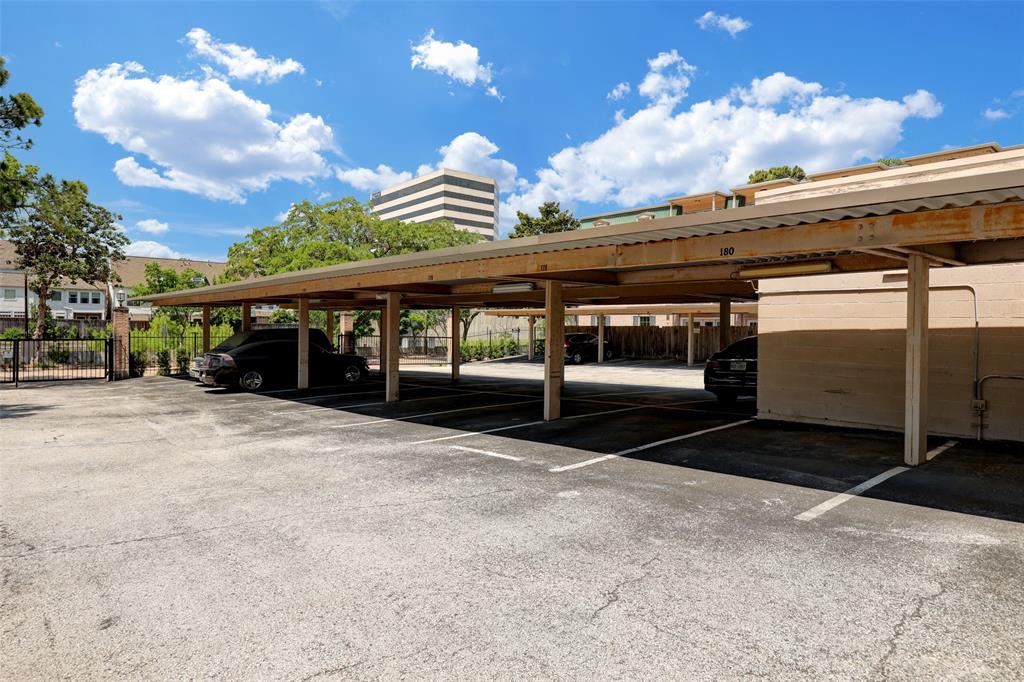 4515 Briar Hollow Place #101, Houston, Texas image 15