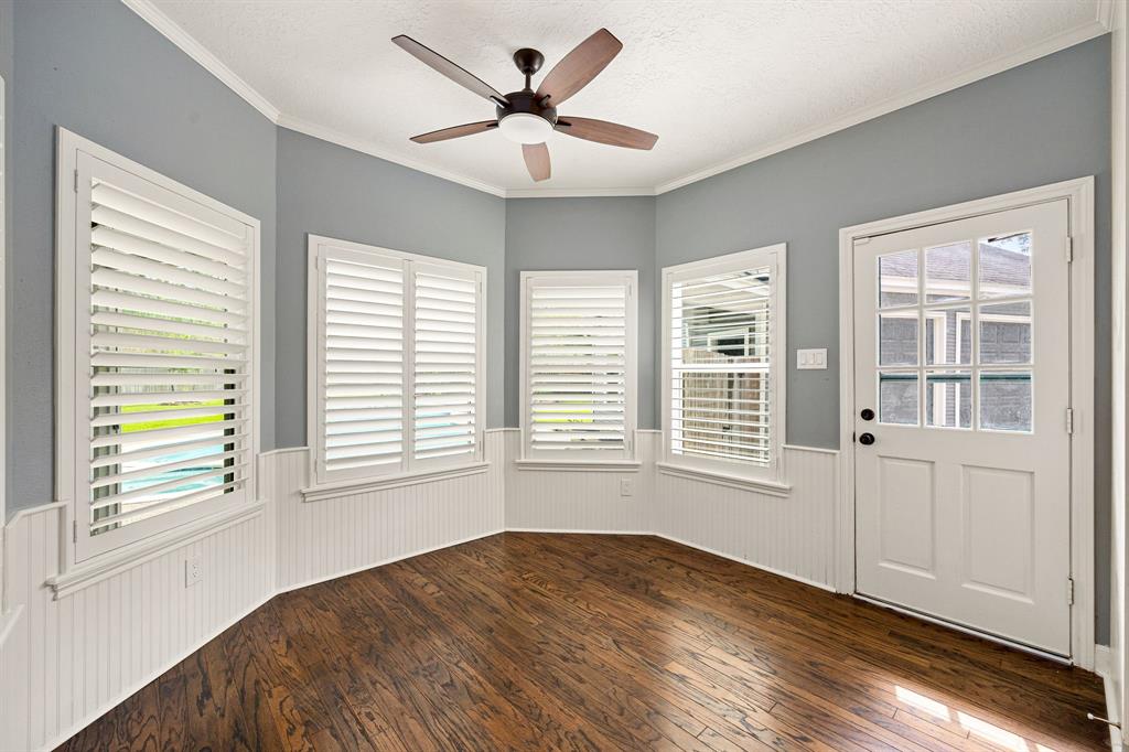 5511 Oak Cove Drive, Kingwood, Texas image 6