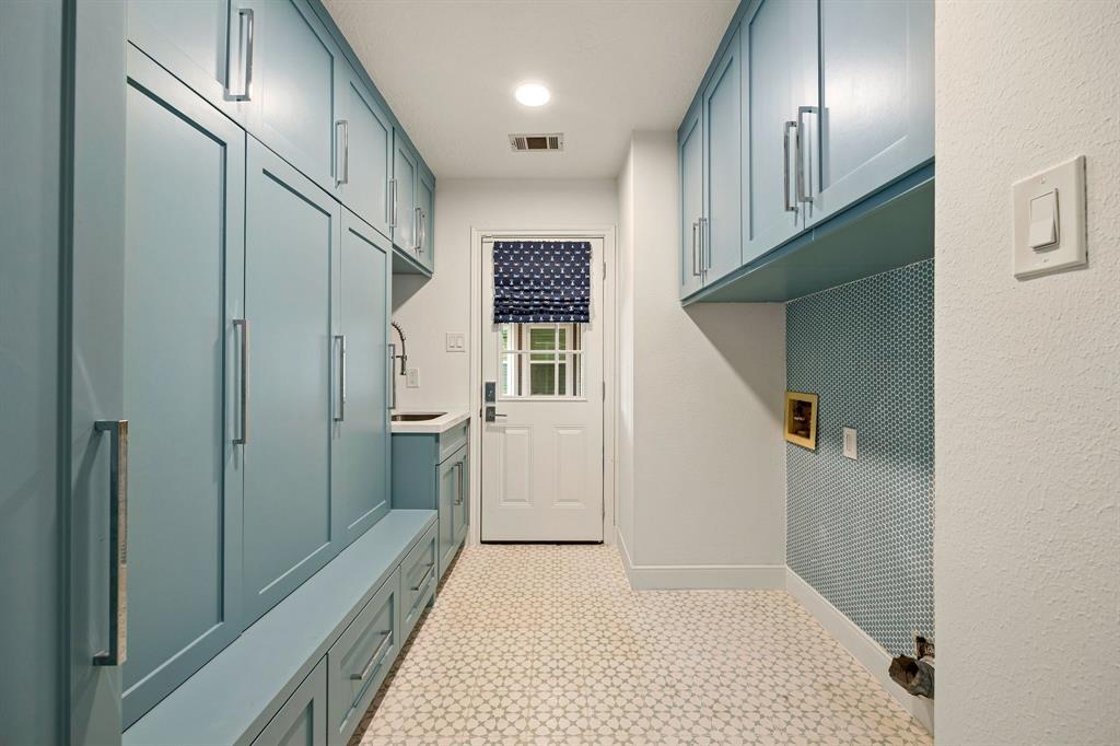 5511 Oak Cove Drive, Kingwood, Texas image 28