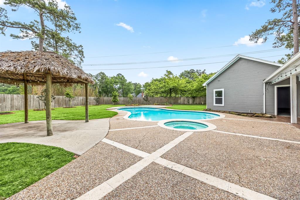 5511 Oak Cove Drive, Kingwood, Texas image 32