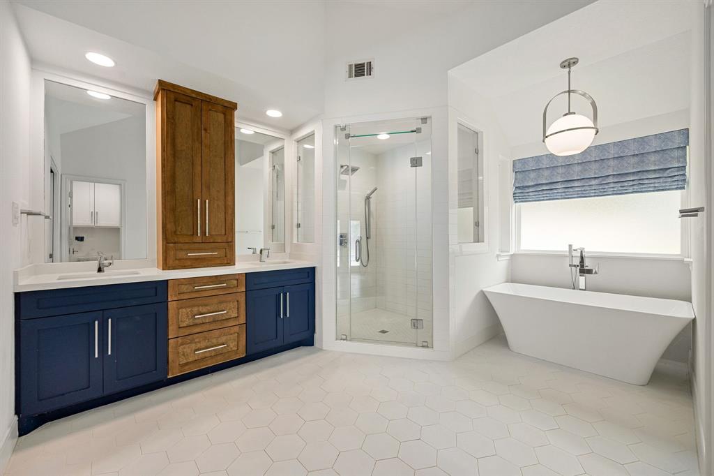5511 Oak Cove Drive, Kingwood, Texas image 21
