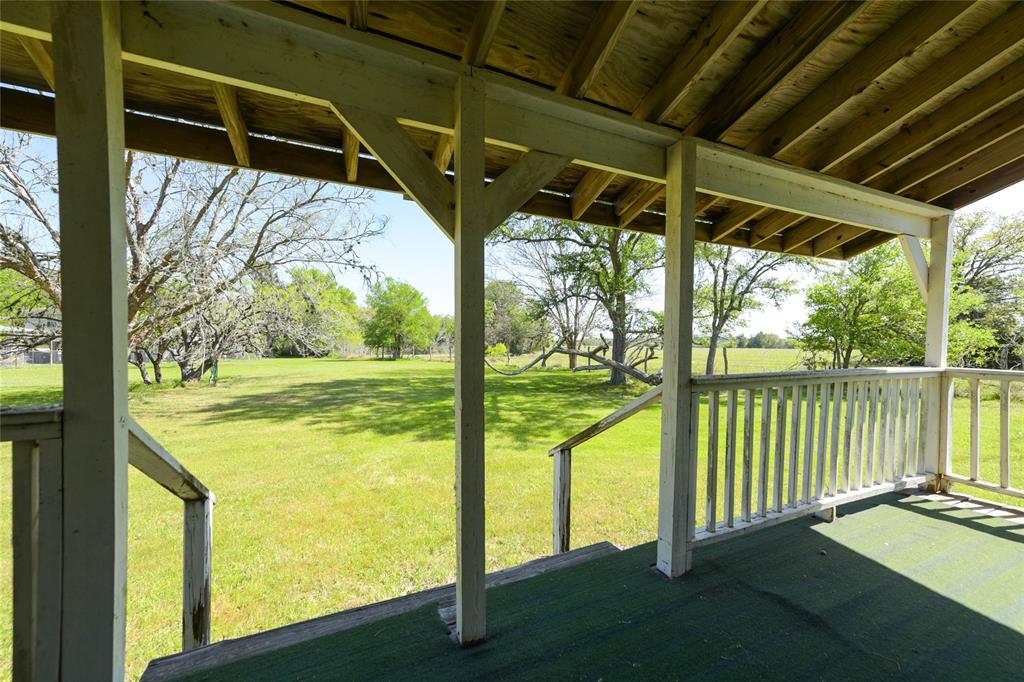 6089 Coon Lane Ln, Burton, Texas image 11
