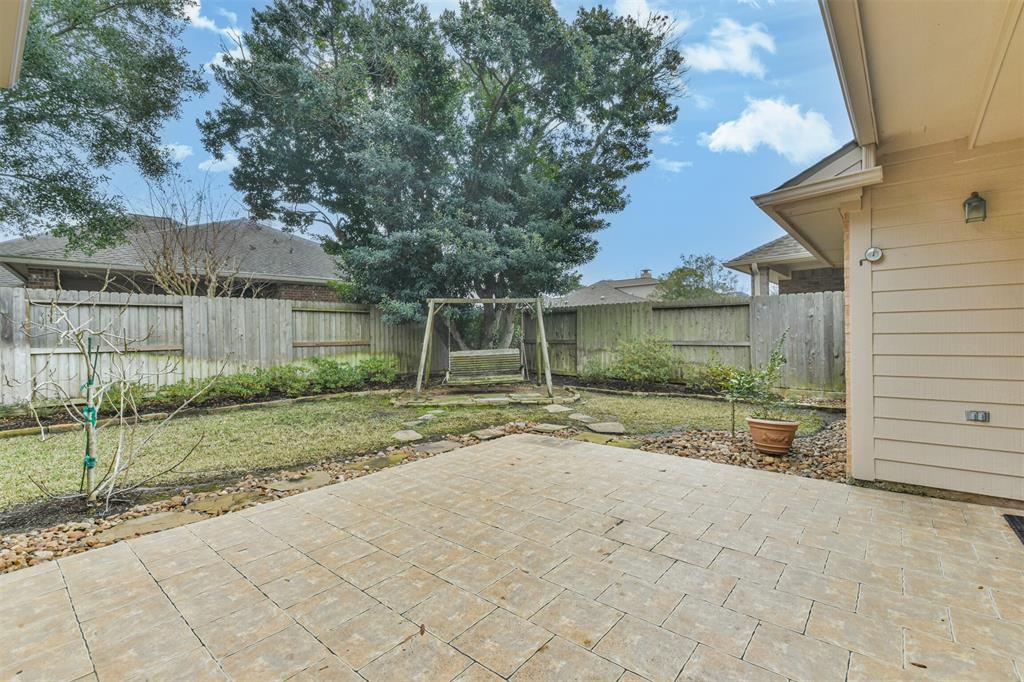 241 Kettering Lane, League City, Texas image 39