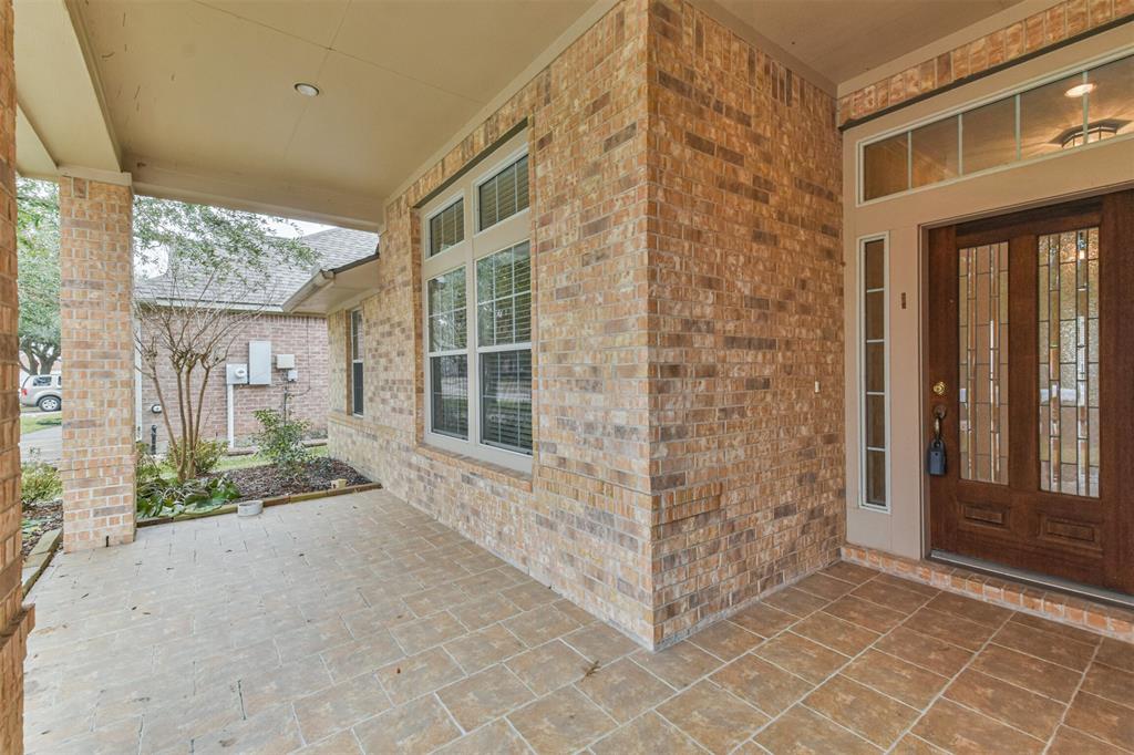 241 Kettering Lane, League City, Texas image 4