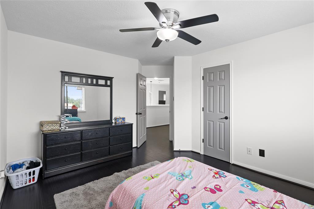 14314 Strutton Drive, Sugar Land, Texas image 28