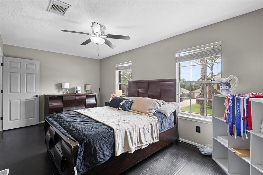 14314 Strutton Drive, Sugar Land, Texas image 24
