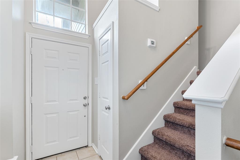 34 S Villa Oaks Drive