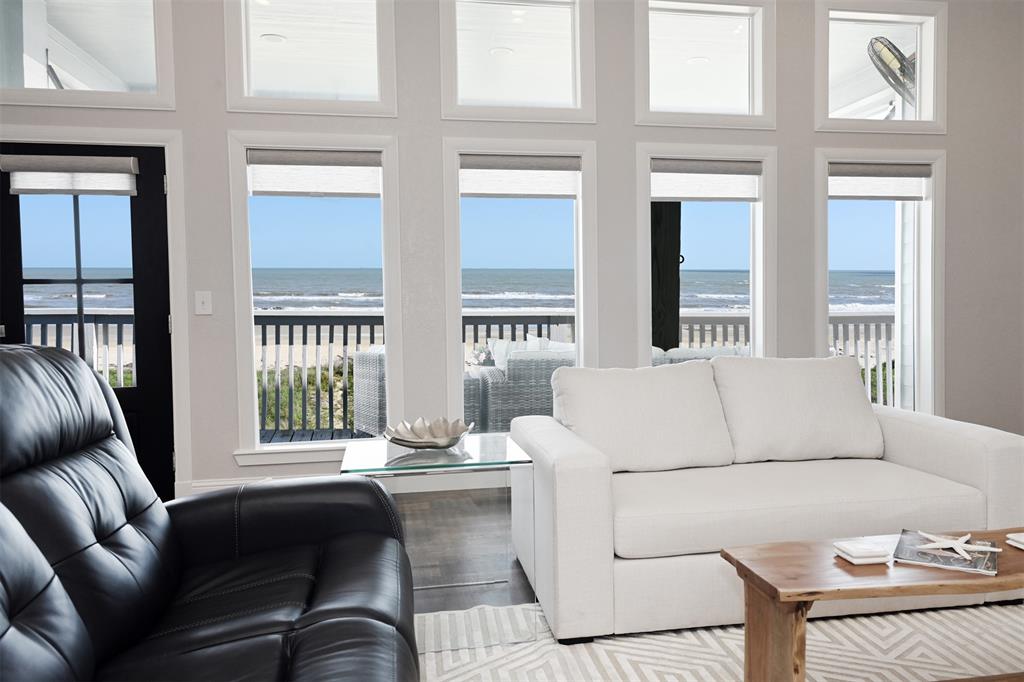 2426 Sand Drift Lane, Crystal Beach, Texas image 11