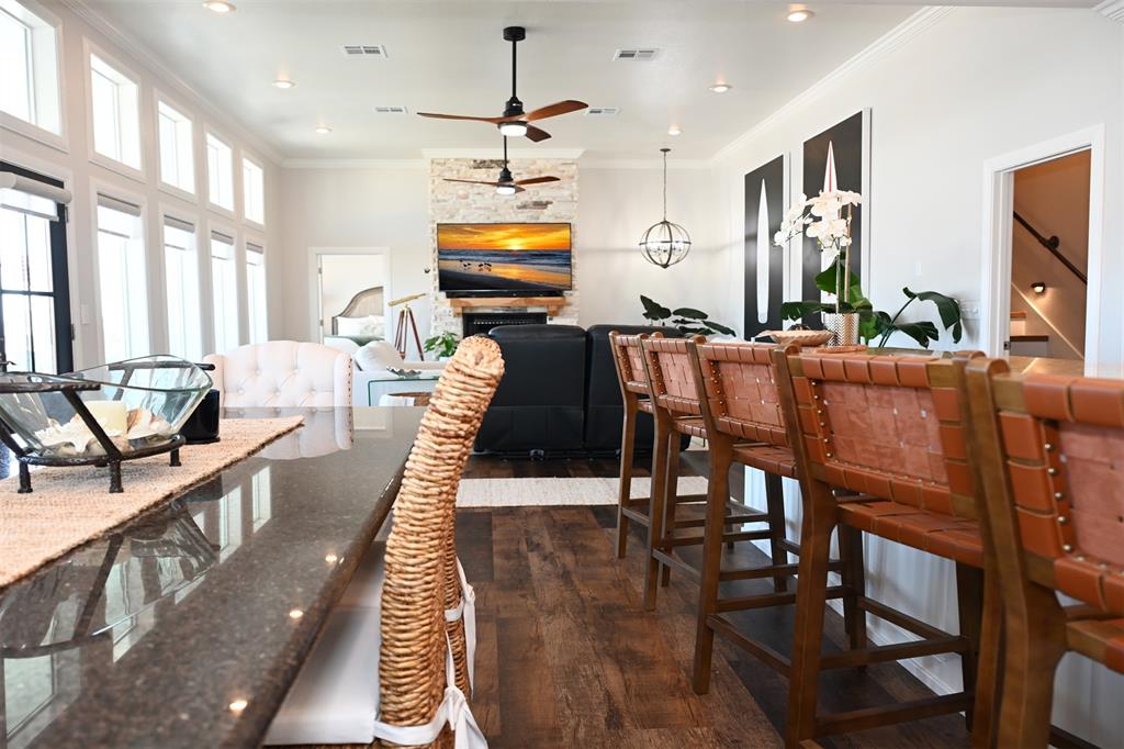 2426 Sand Drift Lane, Crystal Beach, Texas image 9
