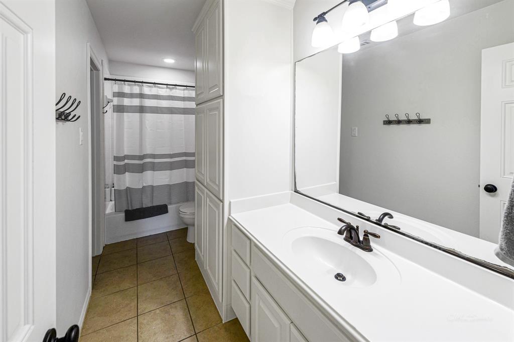 10019 Touhy Lake Drive, Katy, Texas image 22