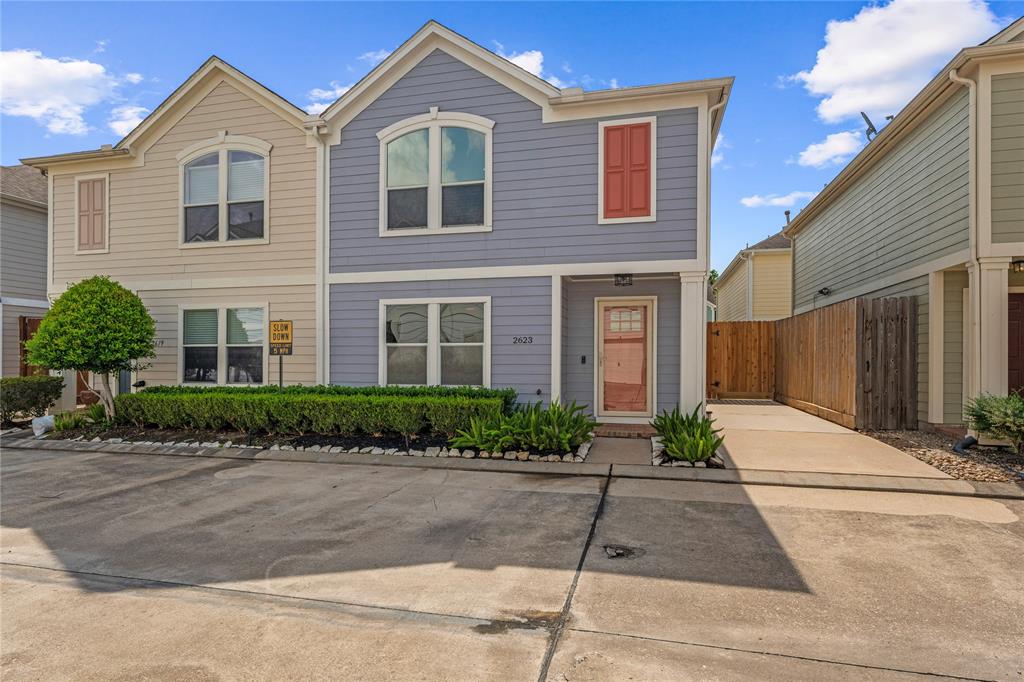 2623 Woodridge Cove Drive