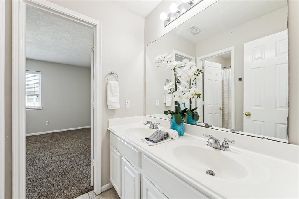 11405 Starlight Bay Street, Pearland, Texas image 21