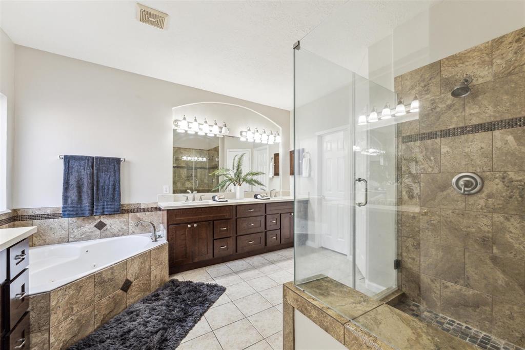 11405 Starlight Bay Street, Pearland, Texas image 15
