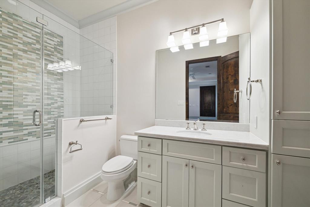 5556 Lynbrook Drive, Houston, Texas image 38