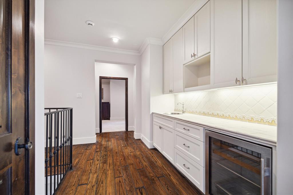 5556 Lynbrook Drive, Houston, Texas image 20