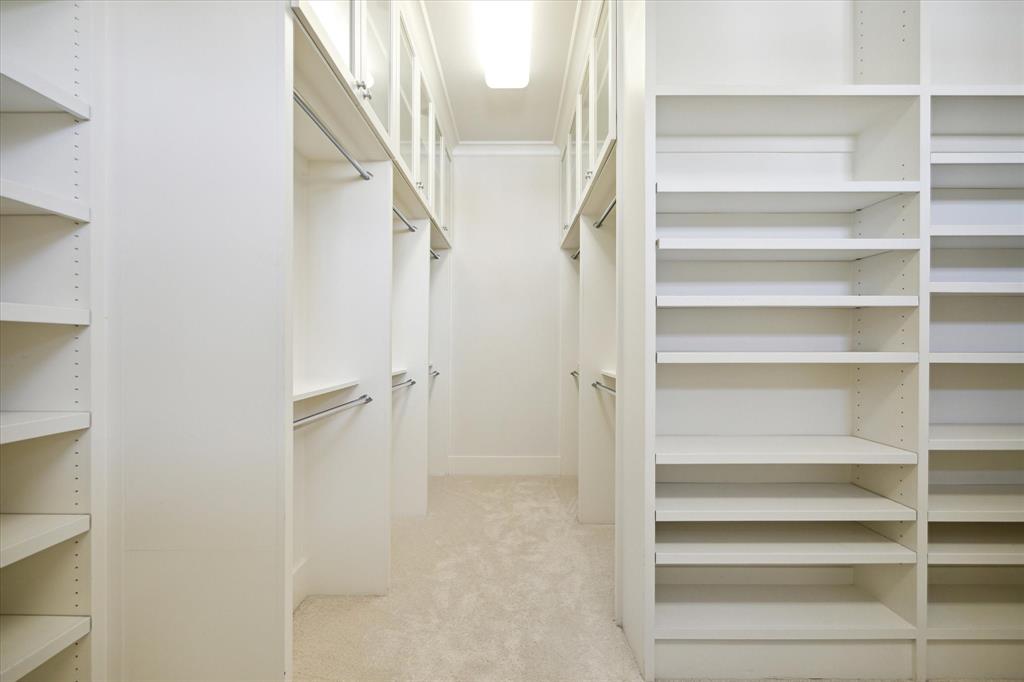 5556 Lynbrook Drive, Houston, Texas image 26
