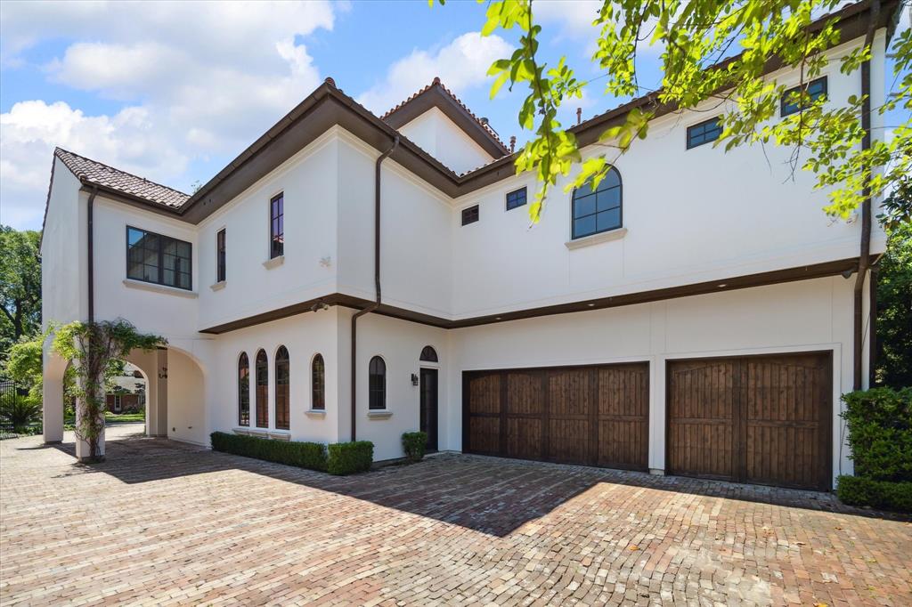 5556 Lynbrook Drive, Houston, Texas image 42