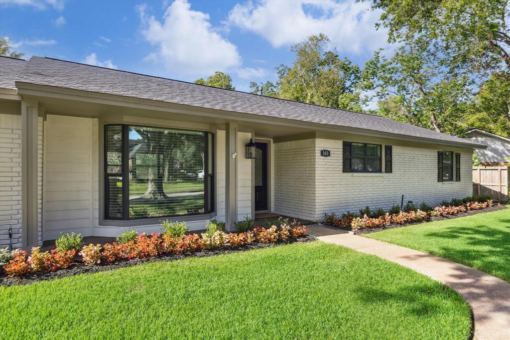 303 Bayou View Drive