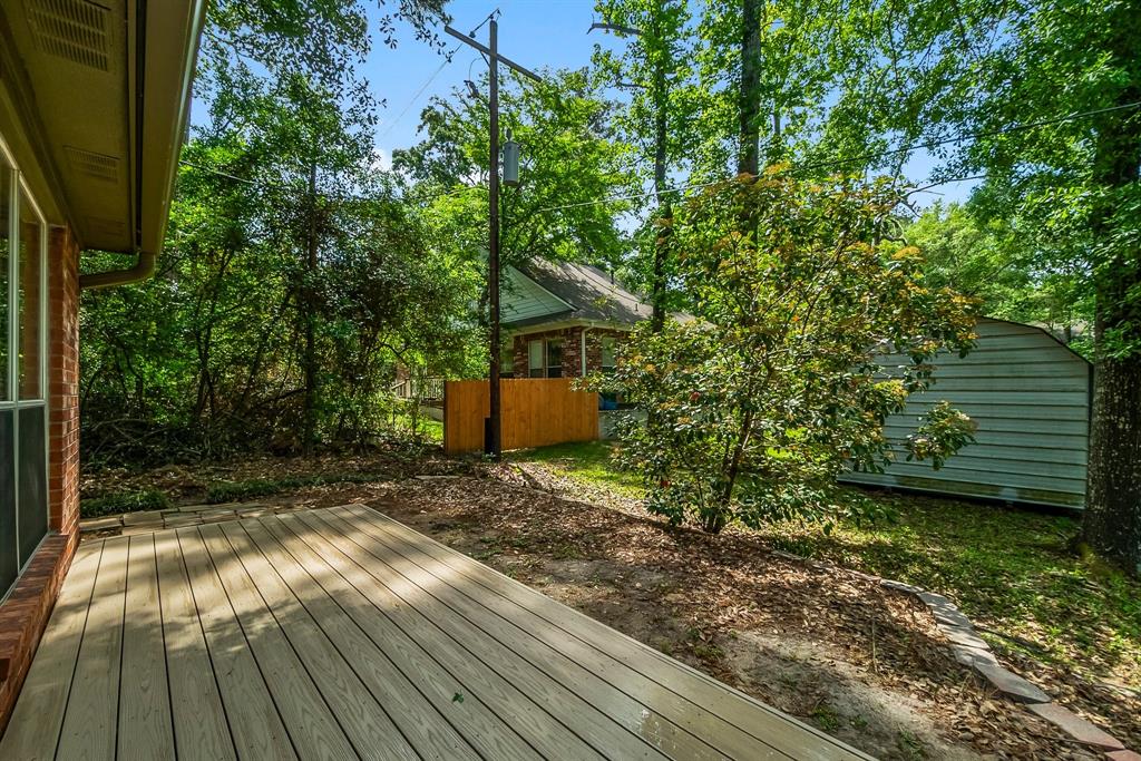 292 Apple Valley Drive, Conroe, Texas image 34