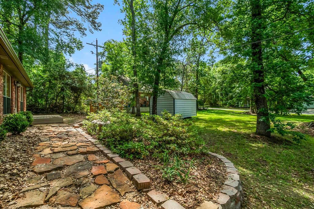 292 Apple Valley Drive, Conroe, Texas image 37