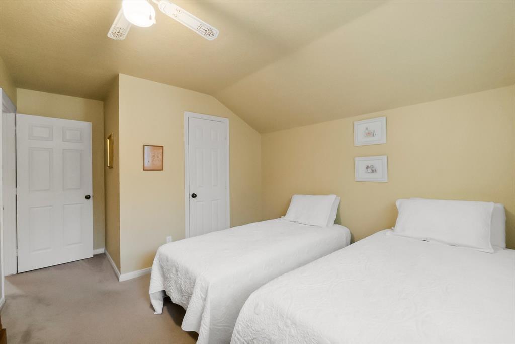 292 Apple Valley Drive, Conroe, Texas image 31