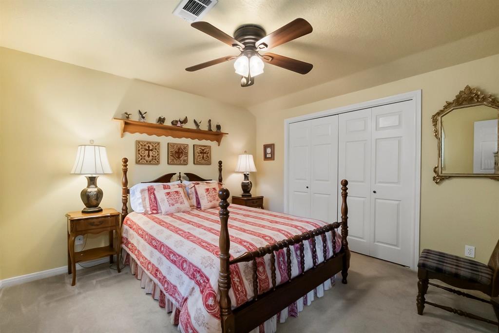 292 Apple Valley Drive, Conroe, Texas image 26