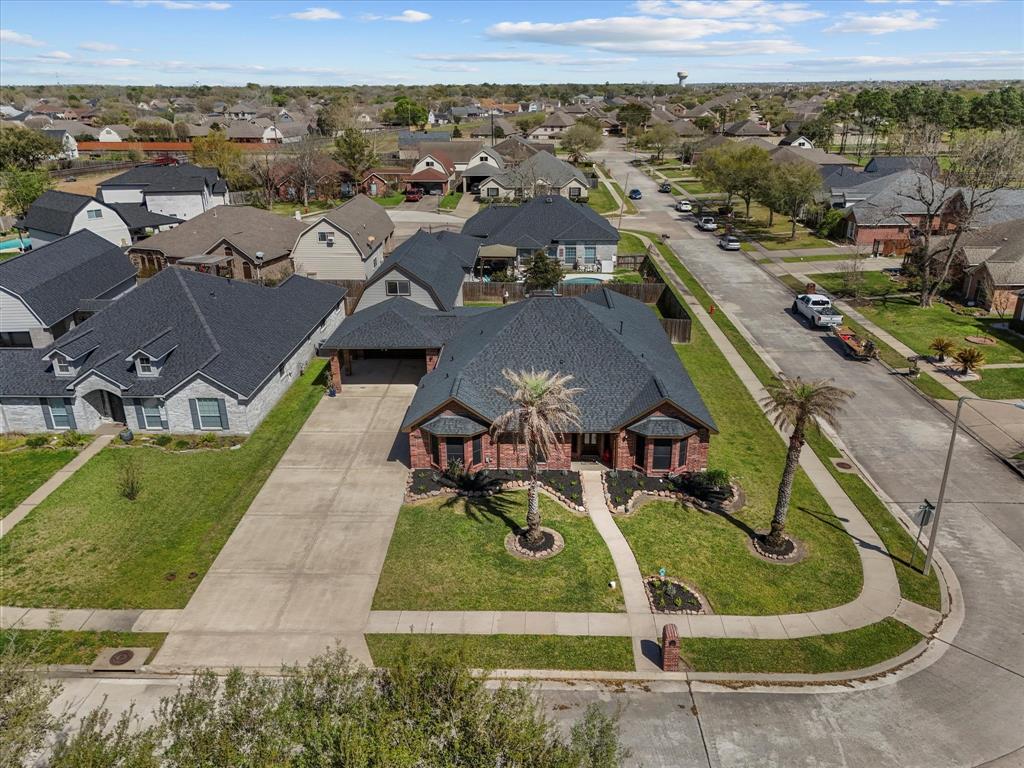 508 Laurel Court, League City, Texas image 4