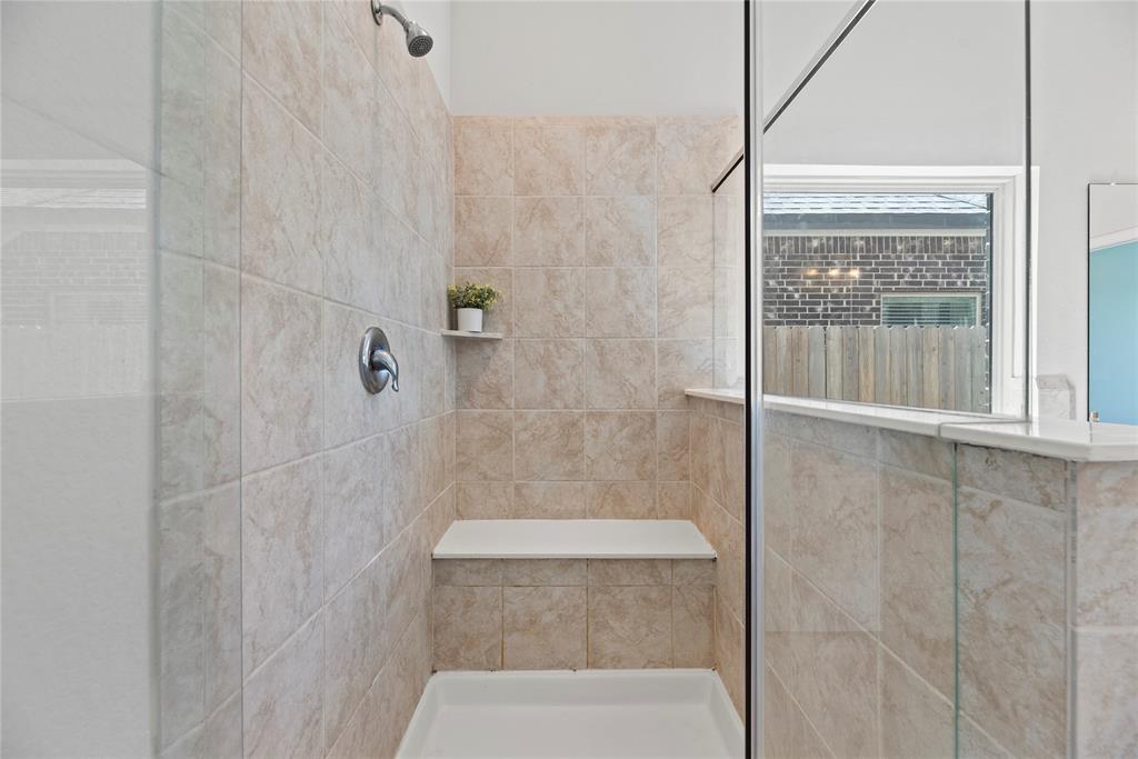 6639 Northchester Drive, Katy, Texas image 19
