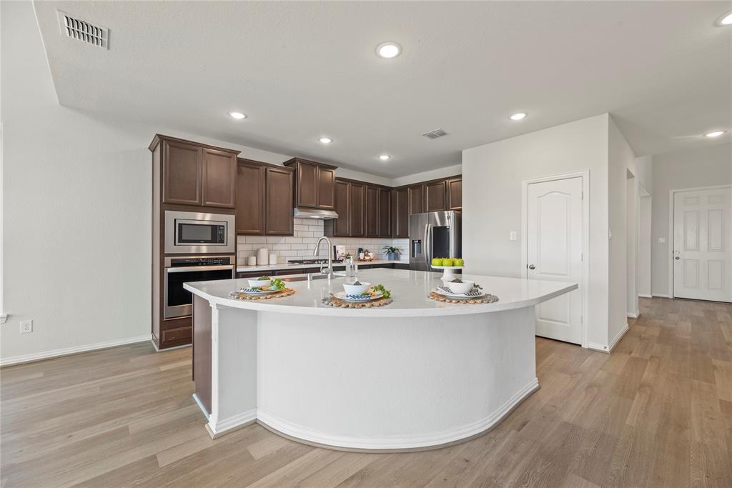 6639 Northchester Drive, Katy, Texas image 7