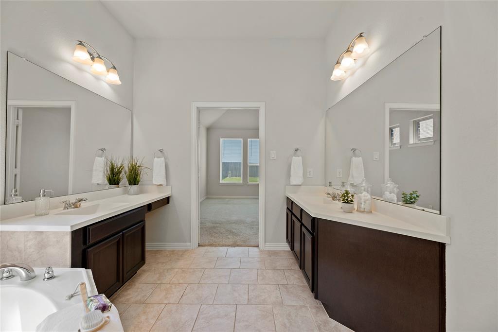 6639 Northchester Drive, Katy, Texas image 17