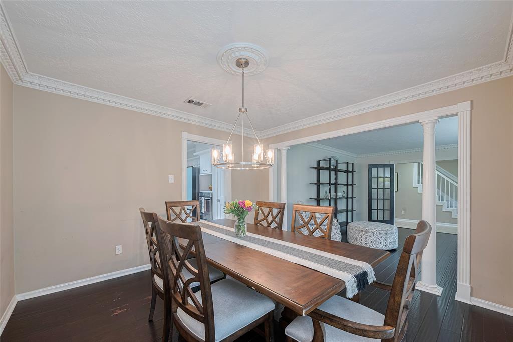 2411 Riverlawn Drive, Kingwood, Texas image 9