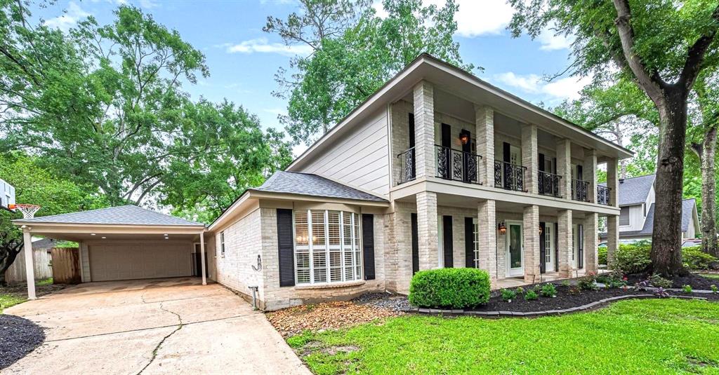 2411 Riverlawn Drive