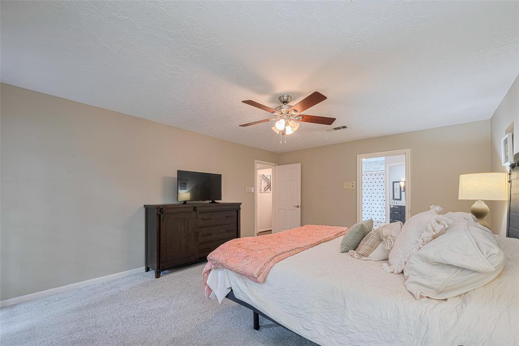 2411 Riverlawn Drive, Kingwood, Texas image 22