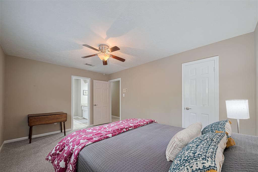 2411 Riverlawn Drive, Kingwood, Texas image 32