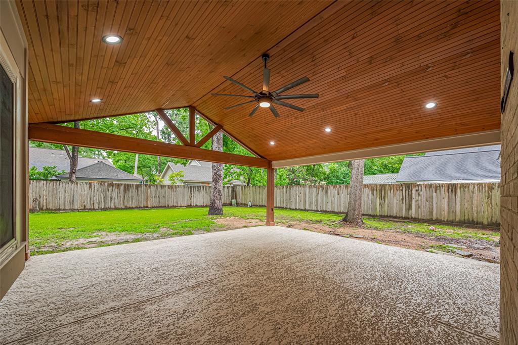 2411 Riverlawn Drive, Kingwood, Texas image 38