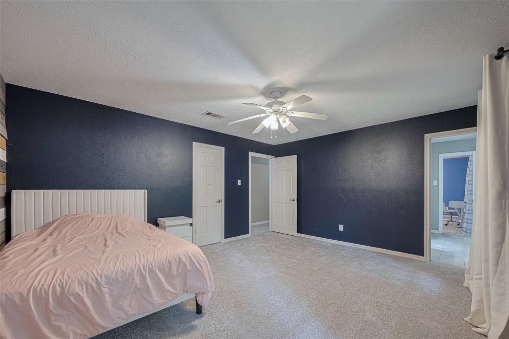 2411 Riverlawn Drive, Kingwood, Texas image 34