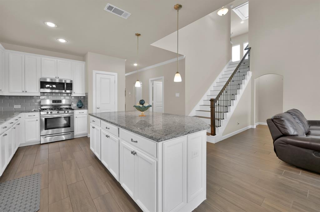 3604 Magnolia Crest Lane, Spring, Texas image 9