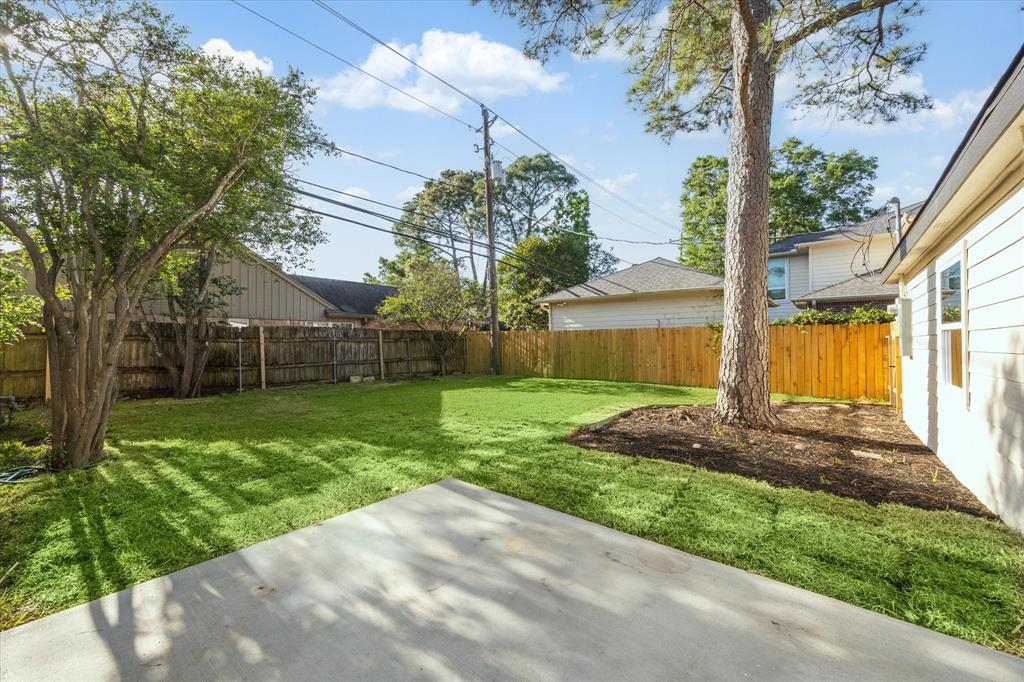 2330 Walnut Bend Lane, Houston, Texas image 30