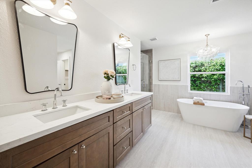 2330 Walnut Bend Lane, Houston, Texas image 3